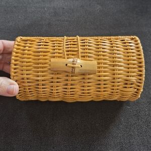 NWTs Lilly Pulitzer Small Woven Tan Clutch Case Bag It's a Sailabration Print